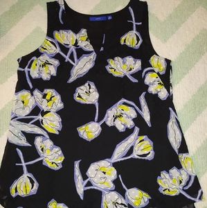NWOT black floral Apt 9 tank!